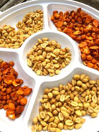 Peanuts and spicy nuts