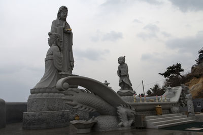 Statue against sky