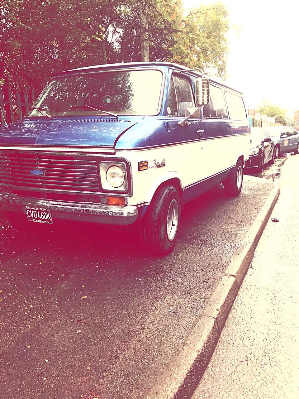 OLD CAR ON ROAD