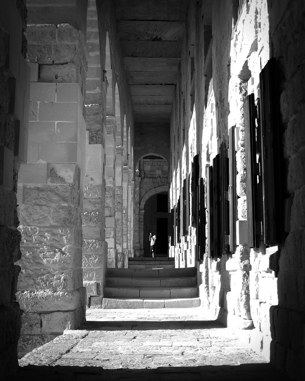 architecture, built structure, building, the way forward, direction, old, the past, arch, day, history, indoors, arcade, no people, architectural column, abandoned, corridor, staircase, damaged, sunlight, diminishing perspective, deterioration, ruined