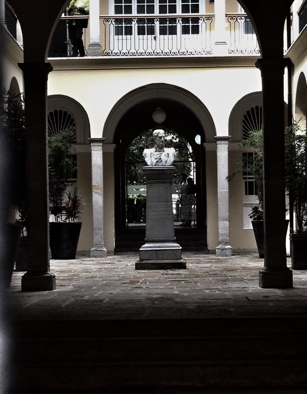 arch, architectural column, architecture, no people, outdoors, day