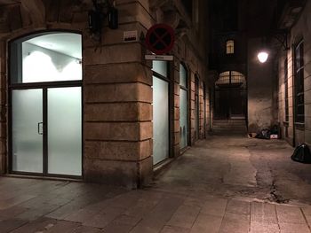 Illuminated corridor