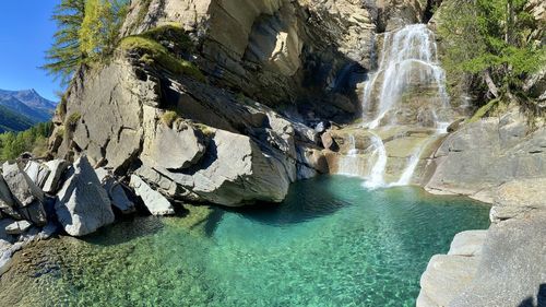 Scenic view of rocks in sea