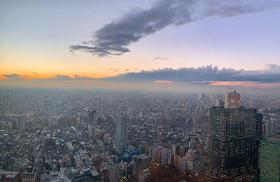 Tokio skyline. 