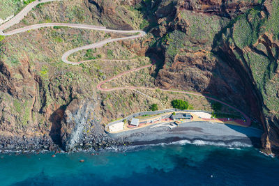 Winding road down to beach