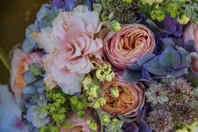 Close-up of rose bouquet