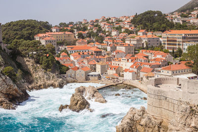 Buildings by sea