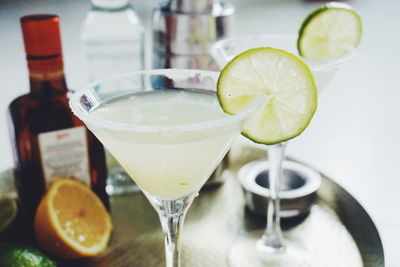 Close-up of fresh margaritas in tray