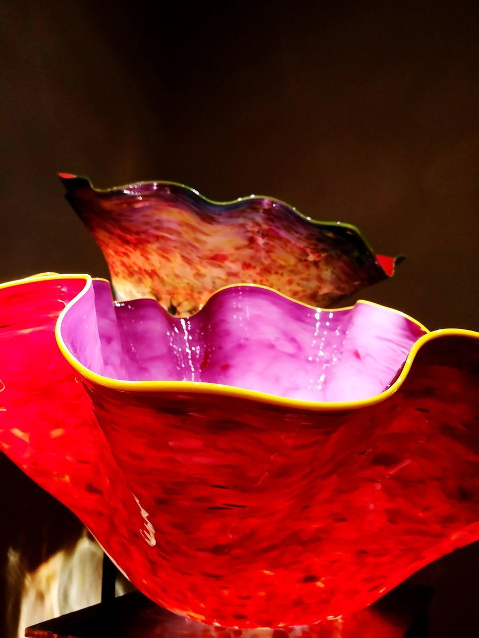 CLOSE-UP OF DRINK ON TABLE