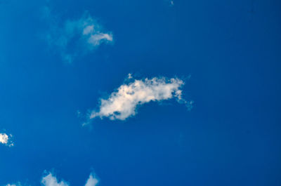 Low angle view of vapor trail in sky