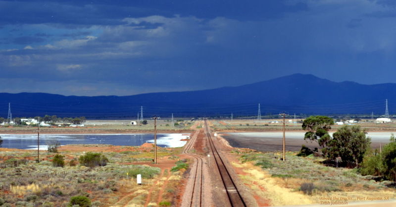 PANORAMIC VIEW OF MOUNTAIN AGAINST SKY