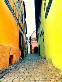 Narrow alley in alley