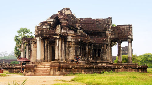 Statue of temple against clear sky