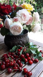 Close-up of rose bouquet on table