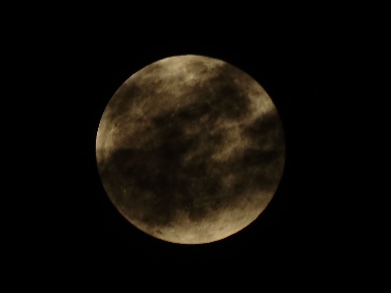 CLOSE-UP OF FULL MOON