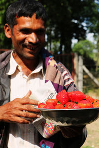Man holding ice cream