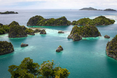 Scenic view of piaynemo geosite -raja ampat in papua, indonesia