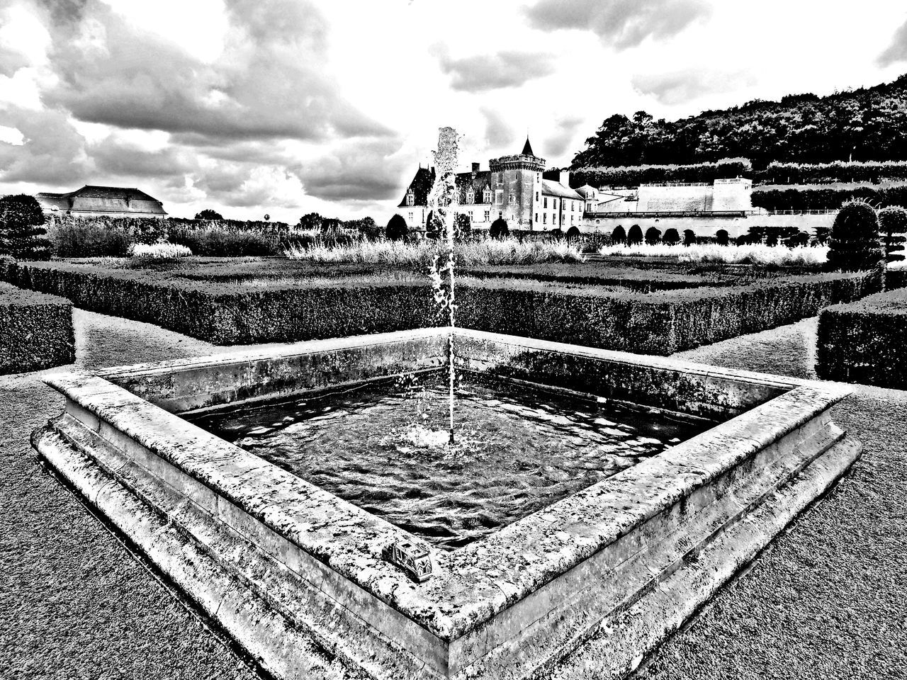 FOUNTAIN IN GARDEN