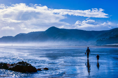 Piha beach walk 