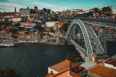 Details of the bridge d. luís built by eiffel over the douro river