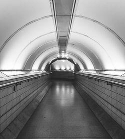 Illuminated tunnel