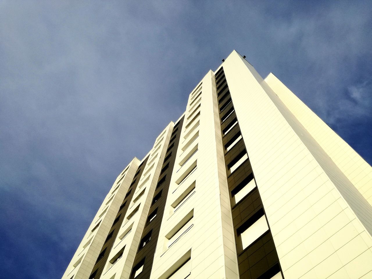 LOW ANGLE VIEW OF OFFICE BUILDING