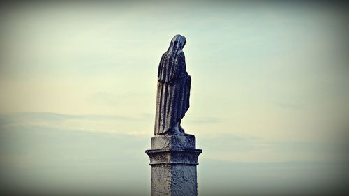 Statue of liberty against sky