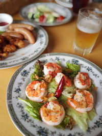 Close-up of shrimp on lettuce in plate