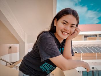 Portrait of a smiling young woman