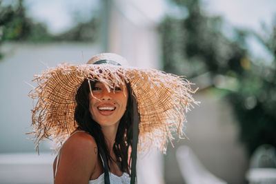 Portrait of a smiling young woman