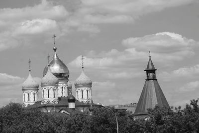 View of cathedral against sky