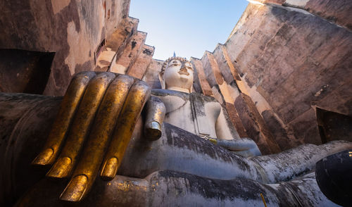 Sculpture of historic building