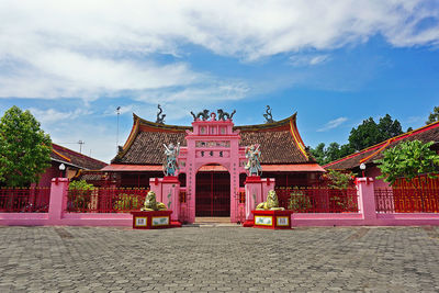 Exterior of temple against sky