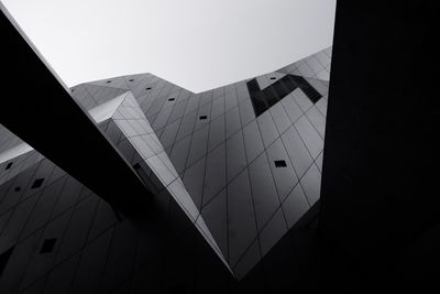 Low angle view of skyscraper against sky