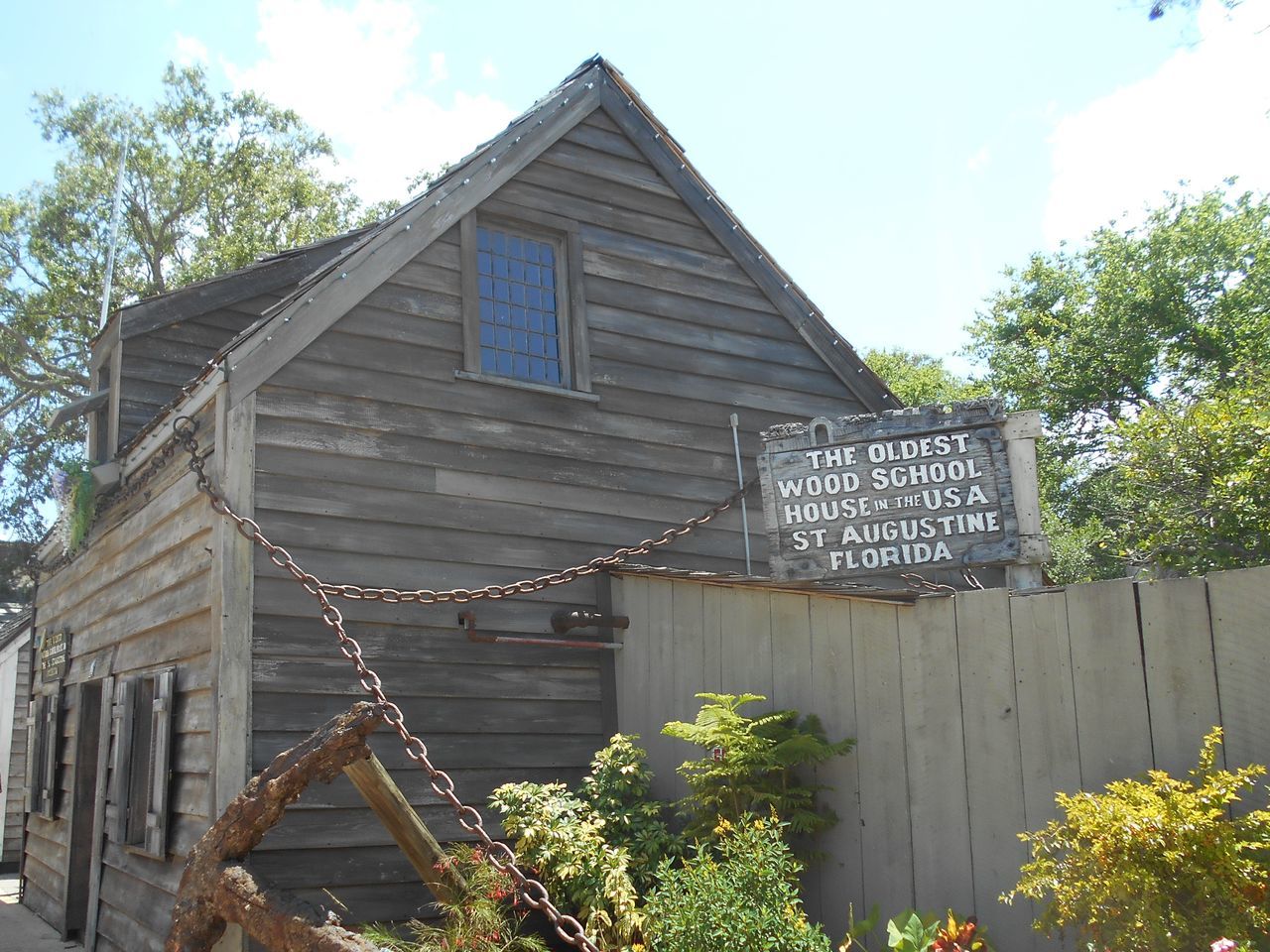 Oldest wood schoolhouse
