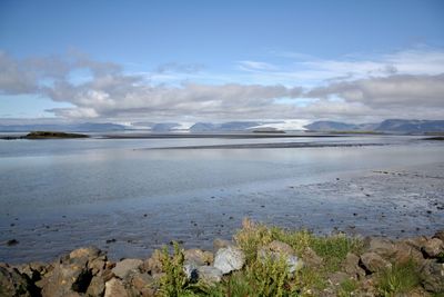 Scenic view of höfn lagoon, in iceland, against sky