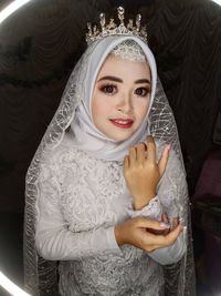 Portrait of a young woman