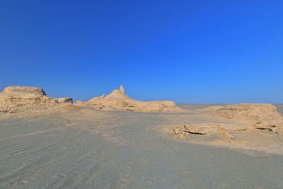 0464 group of ruined buddhist stupas-shrines-temples. miran ancient town-ruoqiang cty-xinjiang-china