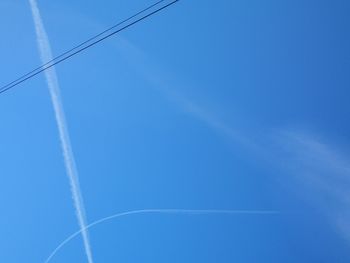 Low angle view of vapor trail in sky