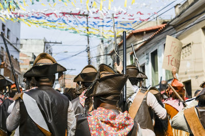 Group of cangaceiros protest in the civic parade of independence of bahia 