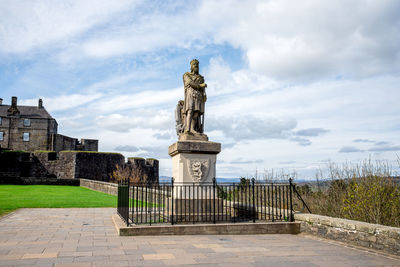 Statue against sky