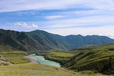 Beautiful katun river in altai mountains, russia