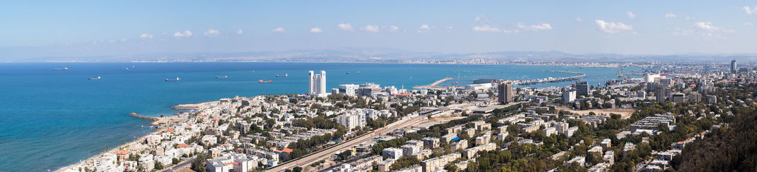 Panoramic view of cityscape against sky 