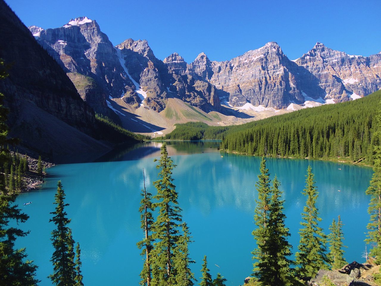 mountain, mountain range, snow, tranquil scene, tranquility, scenics, winter, cold temperature, beauty in nature, snowcapped mountain, lake, blue, nature, season, landscape, clear sky, reflection, non-urban scene, majestic, water