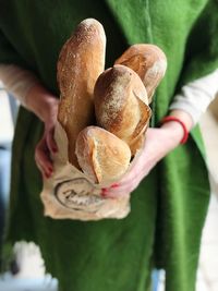 Close-up of hand holding apple