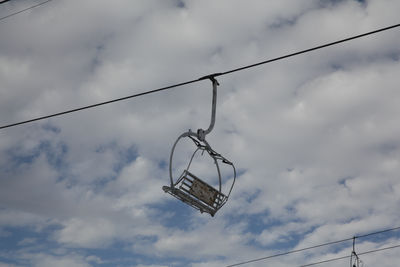 Chairlift seat 