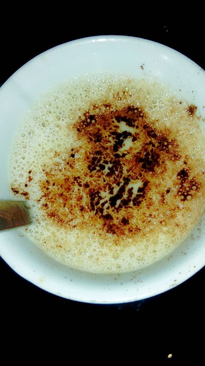 HIGH ANGLE VIEW OF COFFEE ON PLATE