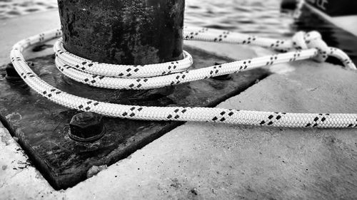 Close-up of rope tied up