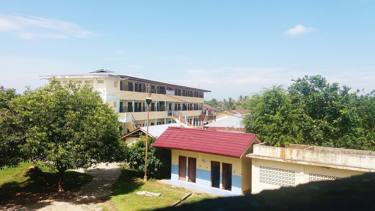 VIEW OF BUILDINGS AGAINST SKY