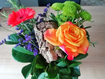 Close-up of rose bouquet on table